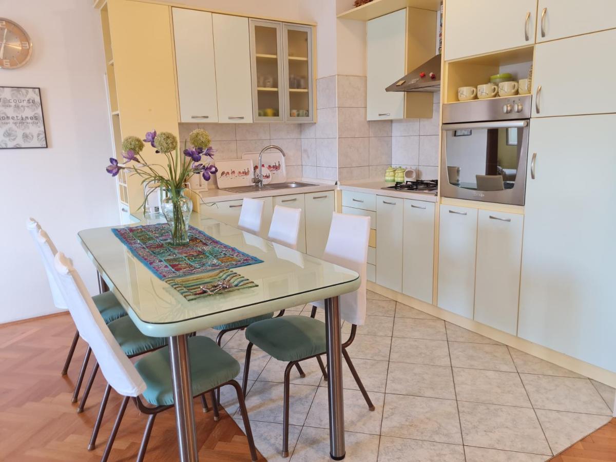 מאקרסקה Apartment Silva, 50M From Beach מראה חיצוני תמונה