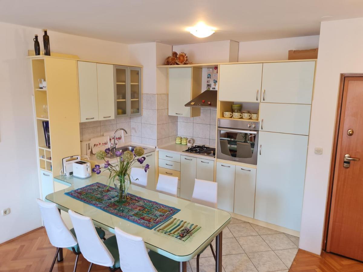 מאקרסקה Apartment Silva, 50M From Beach מראה חיצוני תמונה