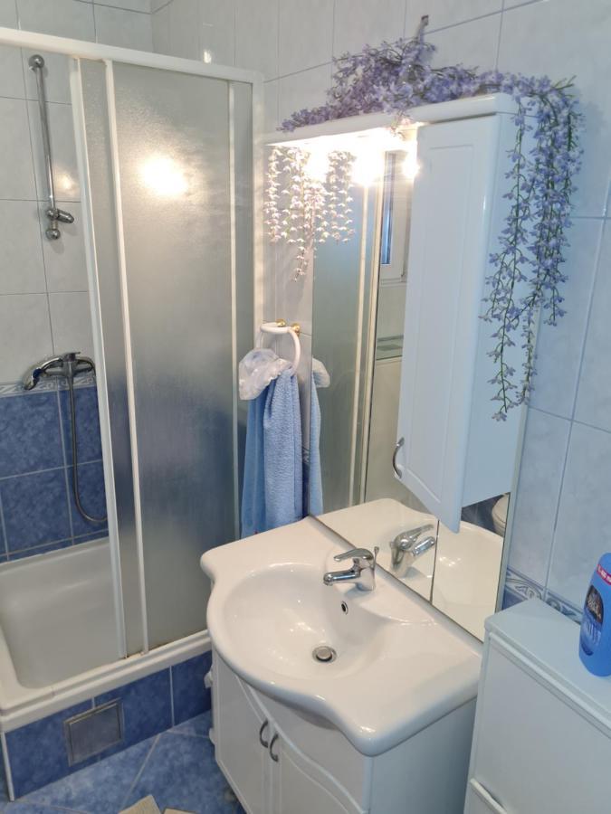 מאקרסקה Apartment Silva, 50M From Beach מראה חיצוני תמונה